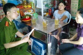 Kiên trì giúp dân sang tên đổi chủ phương tiện