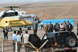 Trực thăng chở Tổng thống Iran hạ cánh khẩn cấp