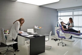 Càng khủng hoảng càng... đẹp