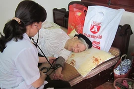 Tuyên truyền, giáo dục phẩm chất đạo đức cho phụ nữ công an