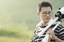 Ca sĩ Hoàng Bách: Thích hát với những người lính