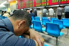 Cuộc “tháo chạy” vẫn còn tiếp diễn