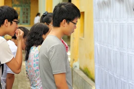 Kết quả thi cao, điểm chuẩn tăng vọt