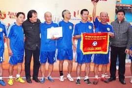 Ấm tình đồng đội 