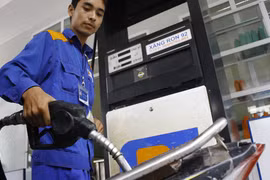 Buôn lậu xăng dầu gia tăng