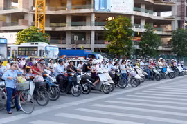 Nâng cao ý thức và trách nhiệm người tham gia giao thông