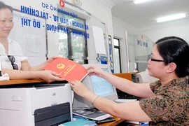 Nhũng nhiễu, vòi vĩnh làm chậm việc cấp “sổ đỏ”