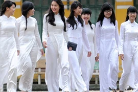 Hoàn thiện tài liệu giáo dục học sinh nếp sống thanh lịch, văn minh 