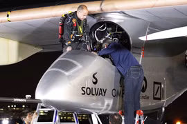 Bay xuyên nước Mỹ không tốn một giọt xăng