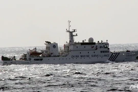 Nhật hộ tống tàu cá tiến vào Senkaku/Điếu Ngư