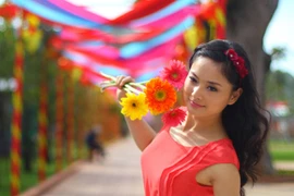 Hòa cùng xuân bất tận