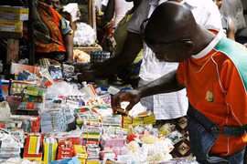 Thuốc giả tràn ngập châu Phi