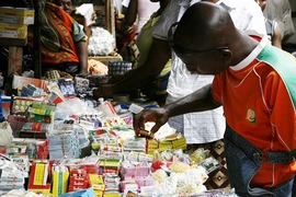 Thuốc giả tràn ngập châu Phi