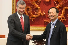 Hợp tác có chiều sâu