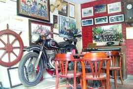 Cà phê “không giống ai” ở Hà Nội