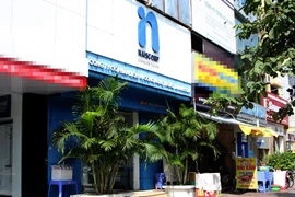 Đua nhau "ăn cắp", bán cả "vịt trên trời"!