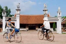 Đằng sau một lá đơn nghịch lẽ thường!