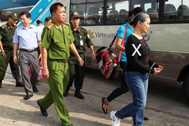 Hợp đồng đòi nợ... giá 90.000 USD