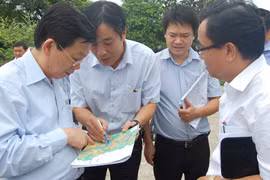 Chủ tịch UBND TP kiểm tra các điểm đỗ xe