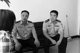 Chị bắt cóc em trai, tống tiền