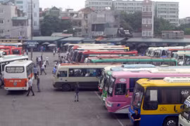 Gửi tiền qua xe khách, đùa với rủi ro