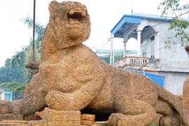 Về xứ Đoài, thổn thức đá ong