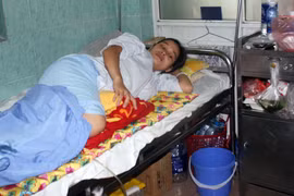 2 sản phụ bị liệt sau sinh mổ