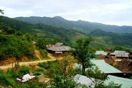 Người mở đường “lên trời” ở Đông Trường Sơn