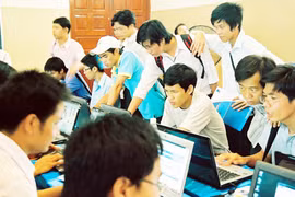 Giật mình vì học phí đại học, cao đẳng
