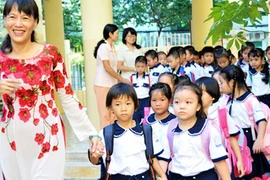 Hà Nội tựu trường các cấp học ngày 15-8