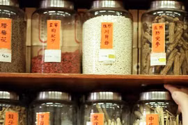 Thuốc Đông y chữa khớp chứa chất gây ung thư