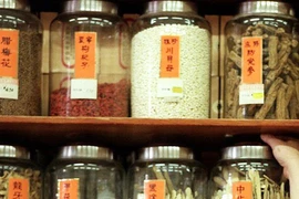 Thuốc Đông y chữa khớp chứa chất gây ung thư