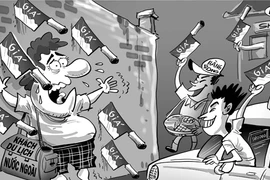 Ứng xử với khách nước ngoài: Những thói xấu phải dẹp bỏ