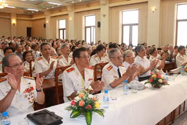 Gặp mặt Câu lạc bộ sỹ quan hưu trí công an Hà Nội