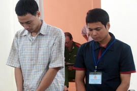 Túng tiền chơi lô, xoáy đồ công ty