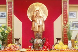 An vị tượng đồng Chủ tịch Hồ Chí Minh tại Học viện ANND