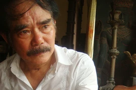 Phạm Lực: Lạ kỳ chuyện vẽ như điên và người vợ Tây