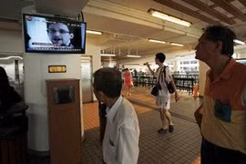 Mềm nắn, rắn buông