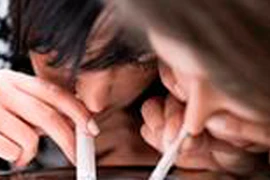 Trường học biến thành “chợ” ma túy!