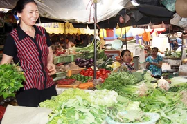 Rau xanh đắt giá