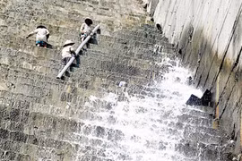 “Khám” tổng quát cảng biển, thủy điện