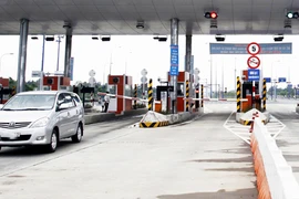 Thu phí đường bộ: Mức tối đa 200.000 đồng/lượt
