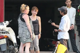 Thành lập cảnh sát du lịch: Chỉ giải quyết phần ngọn