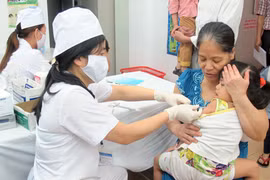 Cho tiêm lại vaccine Quinvaxem từ tháng 10