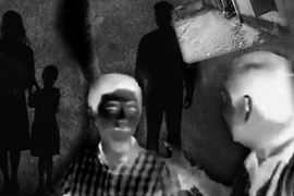 Cha con lôi nhau ra tòa