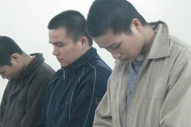  “Ăn” phụ tùng ô tô của công ty 