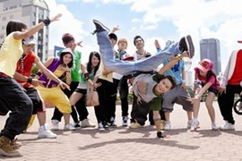 Báo động nhiễu loạn ngôn từ