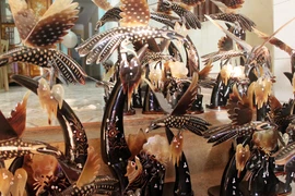 Nổi danh nhờ cái sừng trâu, học mót