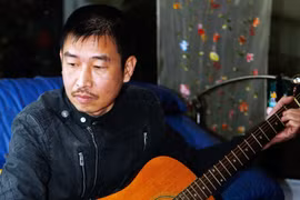 Họa sĩ Lê Thiết Cương: Không thể sống nếu một ngày không “dính líu” đến nghệ thuật