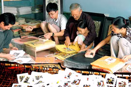 Ngày Người cao tuổi Việt Nam 1-10: Cô đơn trong xã hội hiện đại